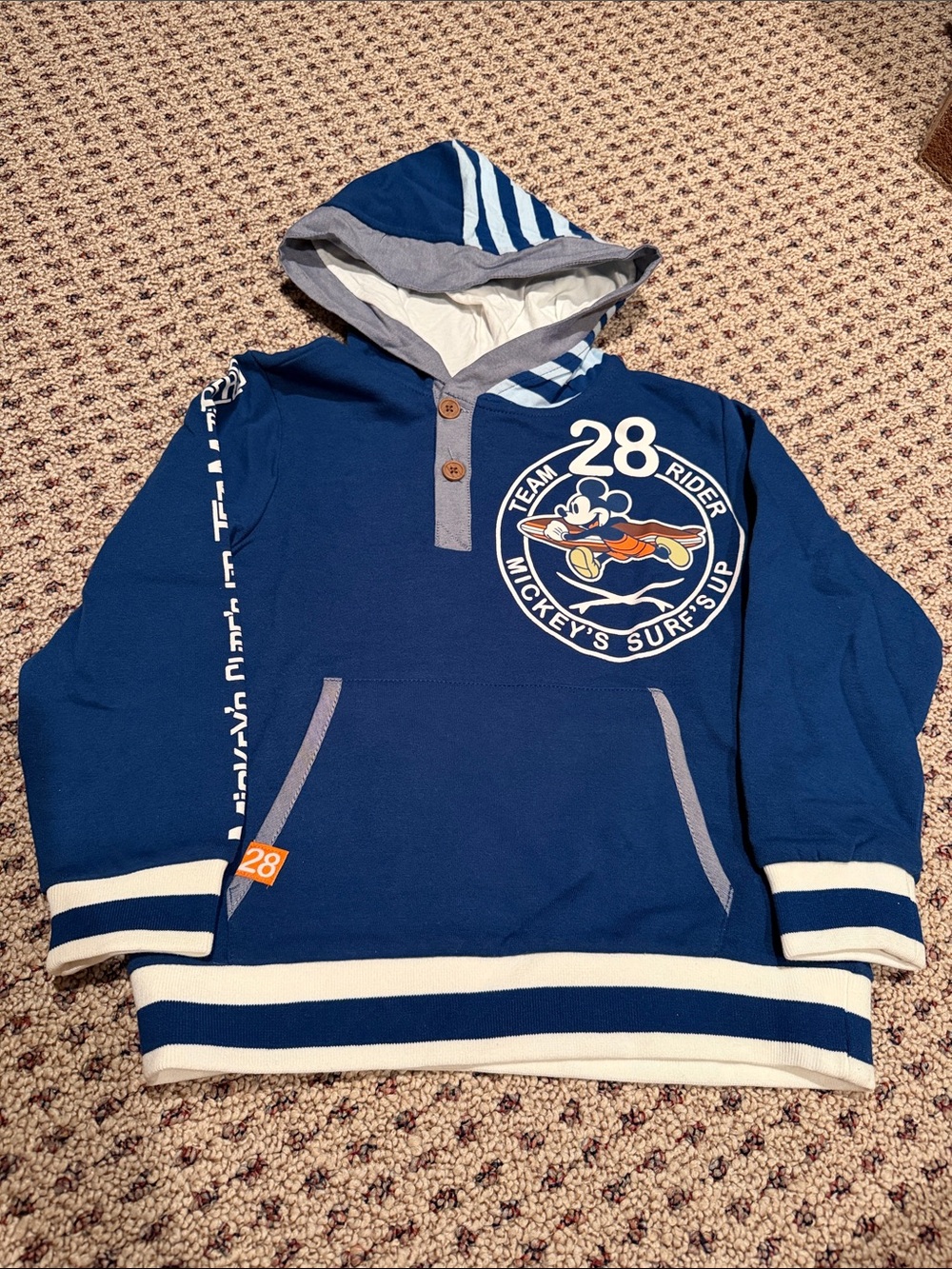 NWT Boy’s Disney Mickey Sweatshirt